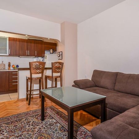 Comfortable One Bedroom Apartment In A Lively Area | Zona B5 | Russian Square Sofia Exterior foto