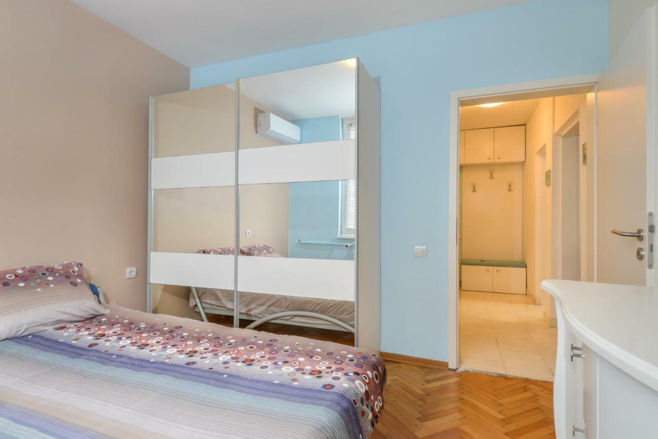 Comfortable One Bedroom Apartment In A Lively Area | Zona B5 | Russian Square Sofia Exterior foto
